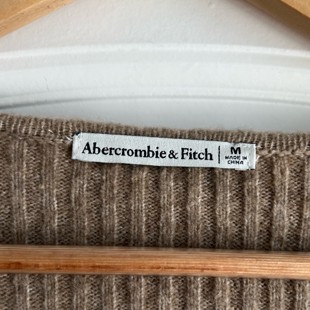 Abercrombie & Fitch Ribbed V-Neck Cardigan - Picture 3 of 5